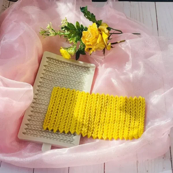 Knitting Mold
